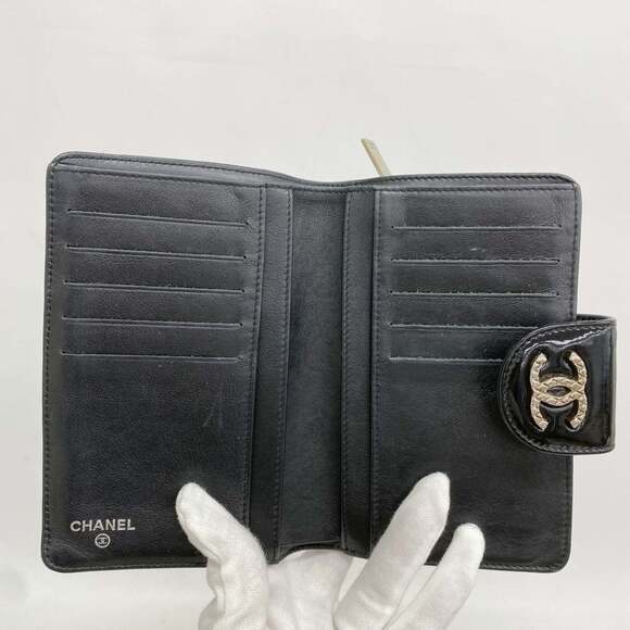 CHANEL Black Leather Wallet
